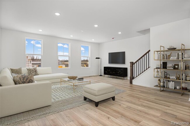 Photo - 43071 Atwood Ave