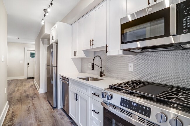 Photo - 1526 2nd St SW