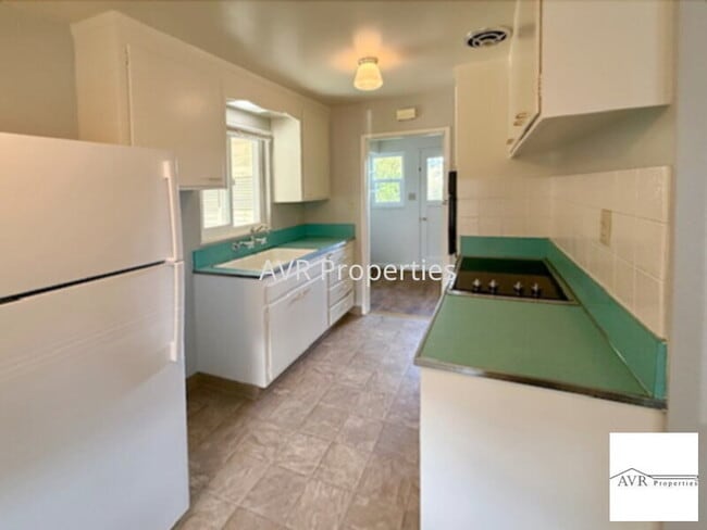 Photo - Cute duplex near downtown with new paint and carpets