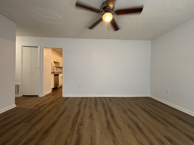 Photo - 345 Washington Dr