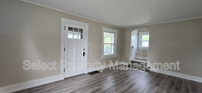 Photo - 702 Archer Ave