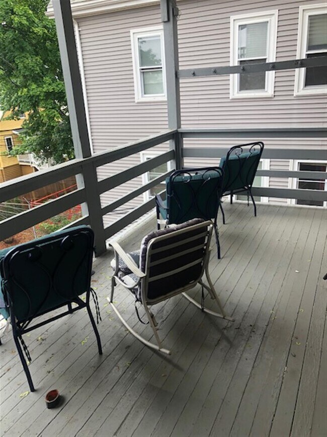 Photo - 235 Highland Ave Unidad 2