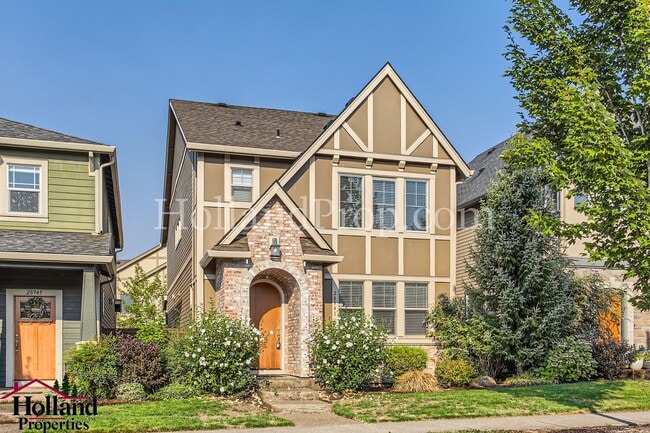 Photo - Spacious Wilsonville Home – Open Living & Great Location! ** Special $300 credit on your first fu...