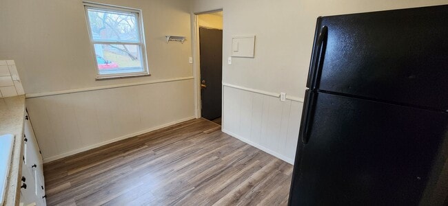 Photo - Beaverdale! 2 Bedroom, 1 Bathroom home with detached garage