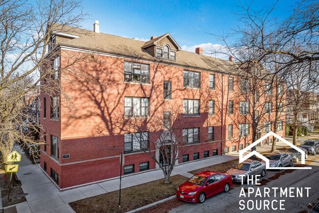 Photo - 1946 W Nelson St Unit 1E
