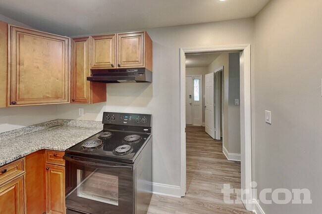 Photo - 2254 Clonmel Pl