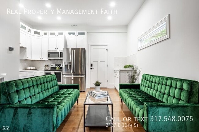 Photo - 2437 E 11th St