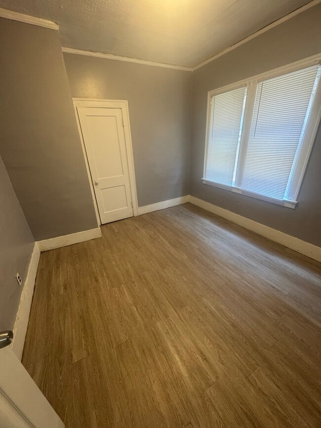 Photo - 11346 Belleterre St Unidad Beautiful upstairs