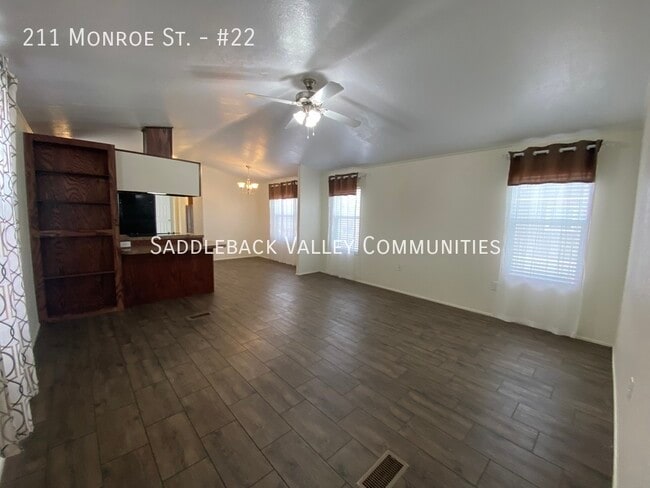 Photo - 211 Monroe St