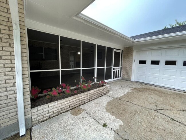 Photo - 2221 77th Ave