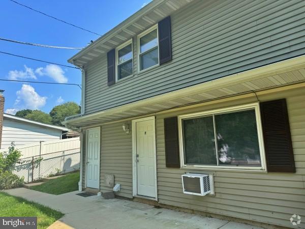 Building Photo - 47 E Main St Unit F Rental