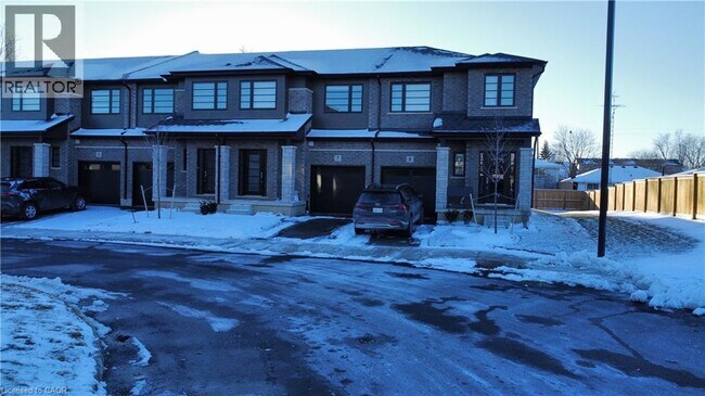 Photo - 520 Grey St