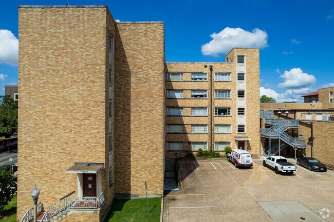 Photo - Kinsolving Residence Hall