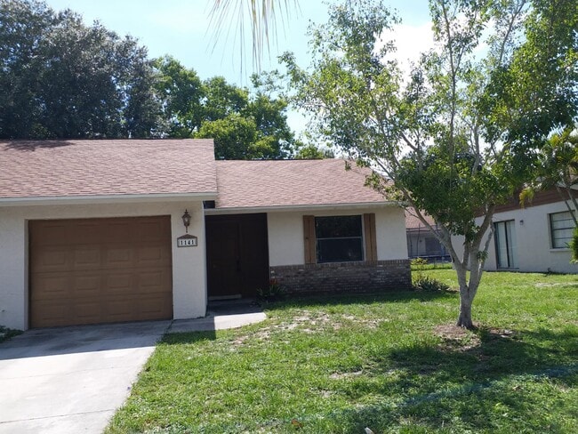 Building Photo - 1141 Deer Hollow Pl