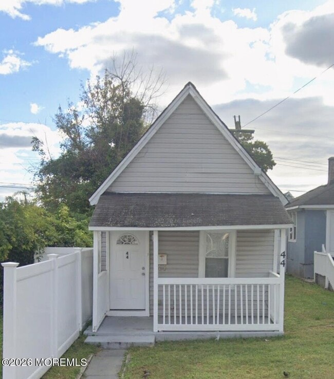 Building Photo - 44 Borden Ave