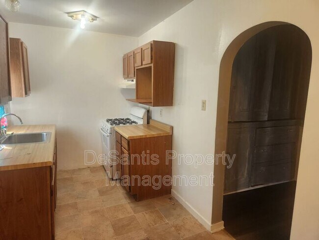 Photo - 504 Ridge Ave