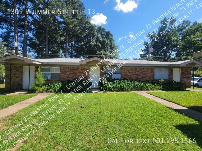 Photo - 1309 Plummer St Unit 13