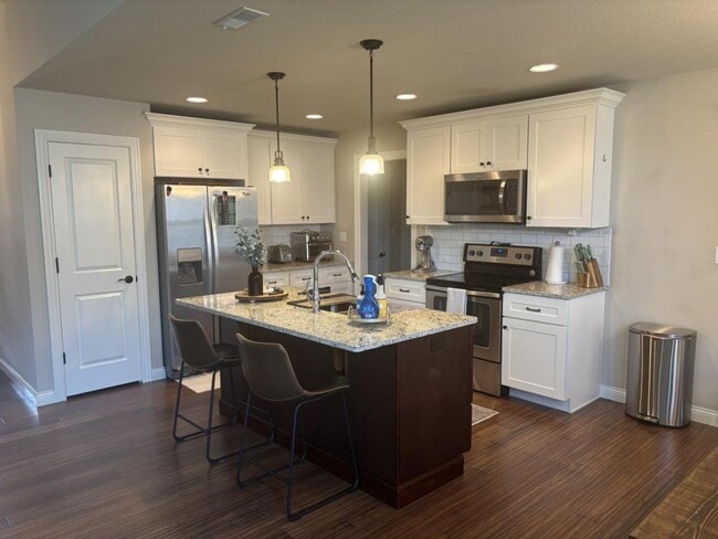 Photo - 1703 Trellis Ln