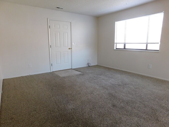 Photo - 232 Crawford Ln Unidad B