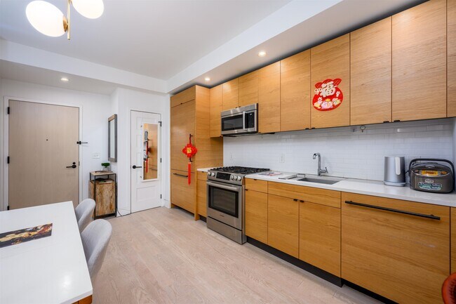 Photo - 10 Provost St Unit 906R