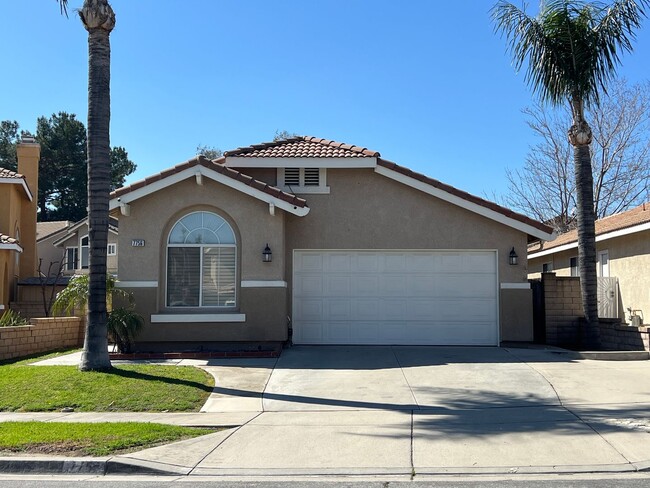 Rancho Cucamonga Single-story house with 3... - Rancho Cucamonga Single-story house with 3...