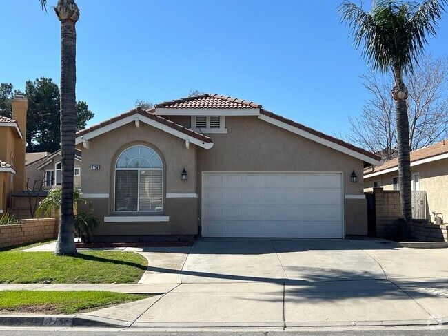 Building Photo - Rancho Cucamonga Single-story house with 3...