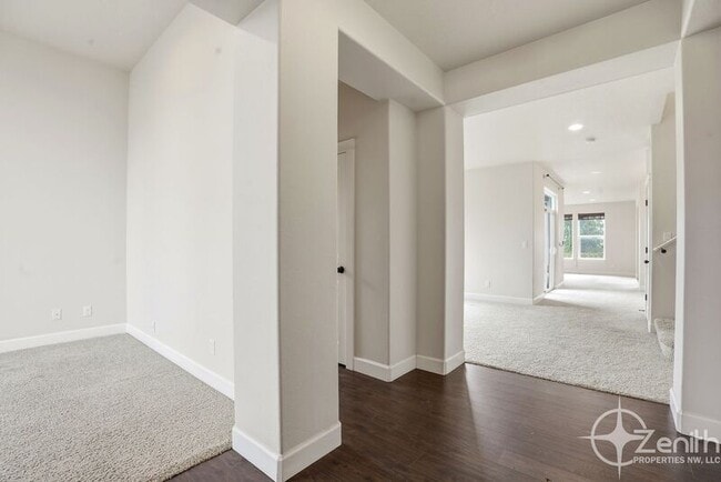 Photo - 15205 NE 102nd Way