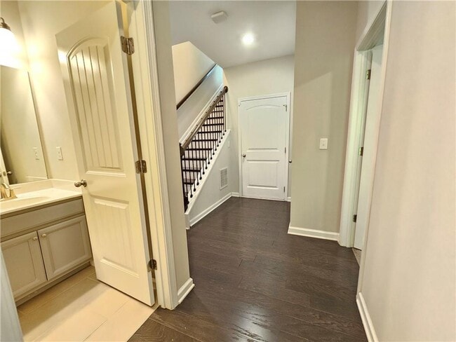 Photo - 871 Sunset Park Dr