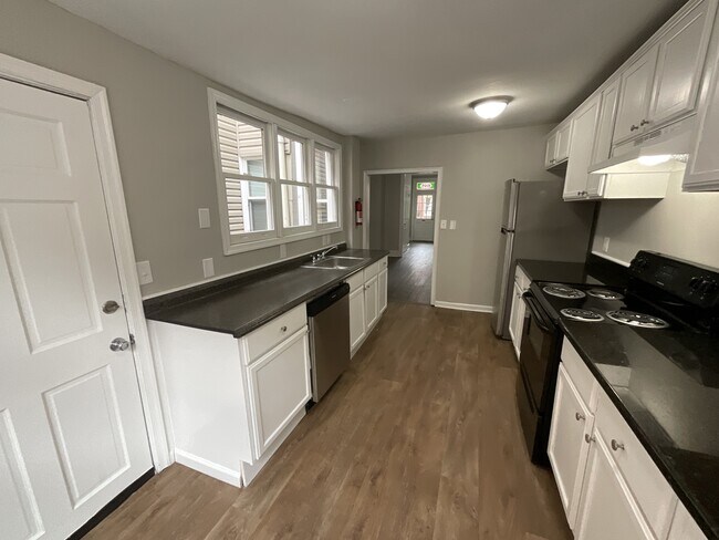 Photo - 1005 Green St