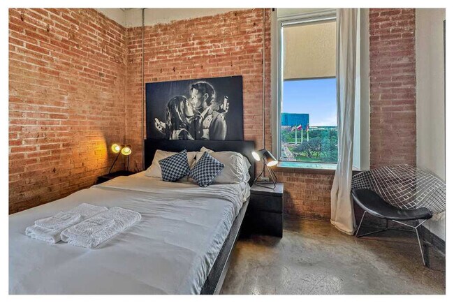 Photo - 555 Evergreen St Unit ID1231690P