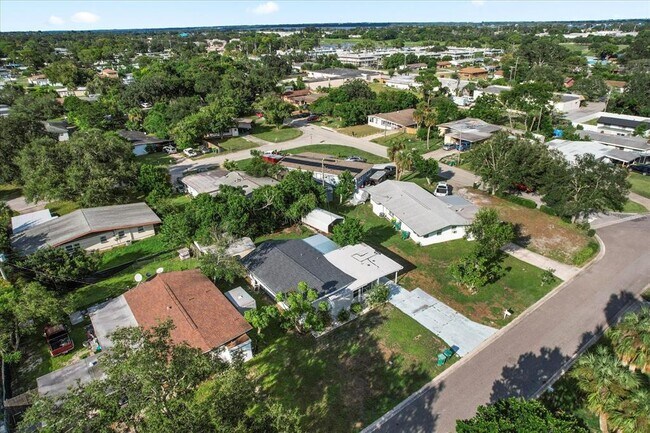 Photo - 1104 W Hillcrest Dr