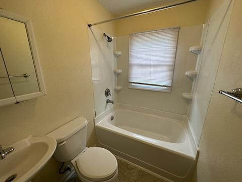 Photo - 311 Martin St