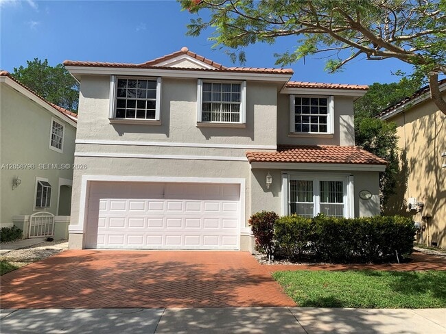 818 Garnet Cir