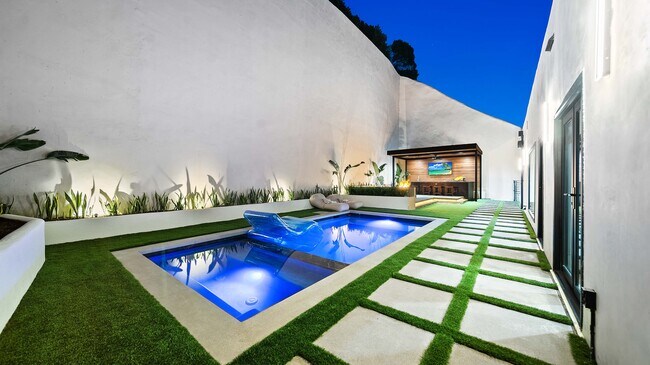 Building Photo - 1846 N Franklin Canyon Dr Rental