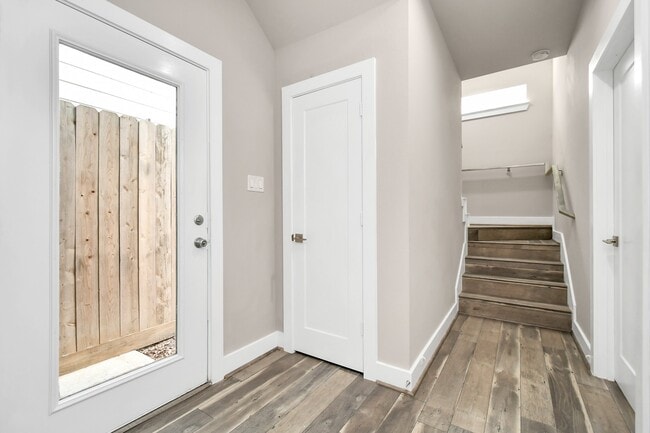 Photo - 3538 Noah St