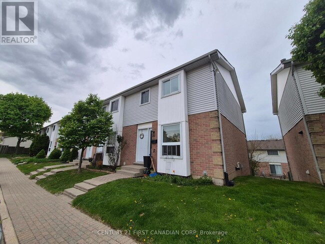 Photo - 110 Deveron Crescent