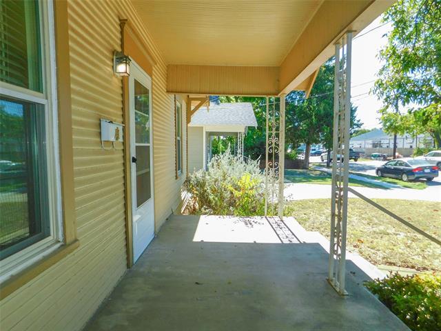 Photo - 812 N Elm St