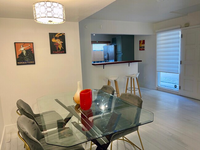 Photo - 8823 NE 4th Avenue Rd