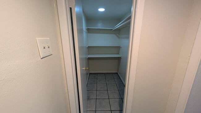 Photo - 1318 Divot Ln