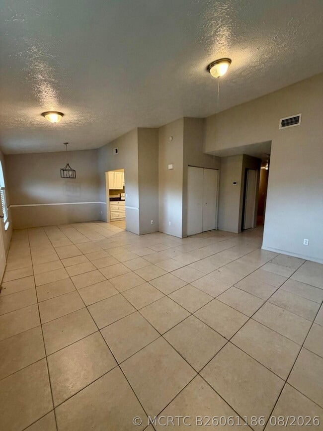 Photo - 5205 SE Primrose Way