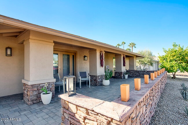 3337 E Las Rocas Dr