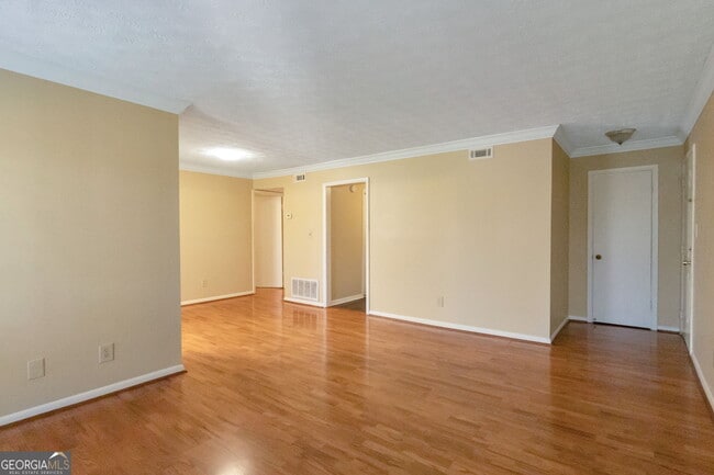 Photo - 5155 Roswell Rd NE Unidad 9