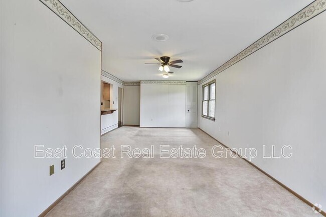 Building Photo - 230 Wakefield Rd Unit 230-B Rental