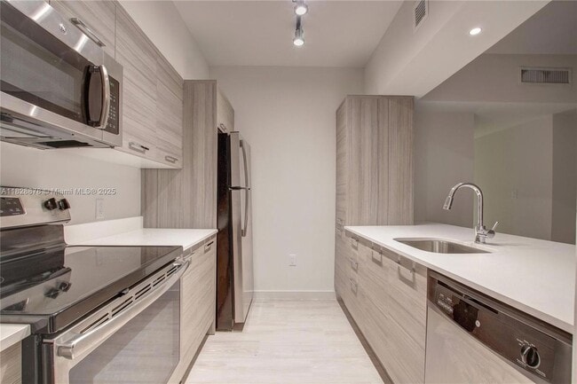 Photo - 1756 N Bayshore Dr