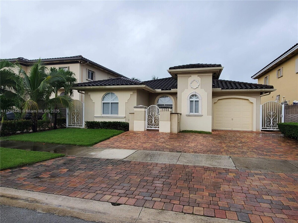 Photo - 15566 SW 13th Terrace House