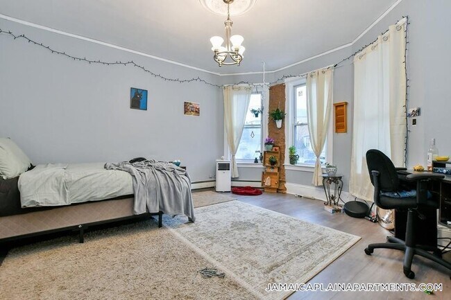 Photo - 47A Creighton St Unit 1