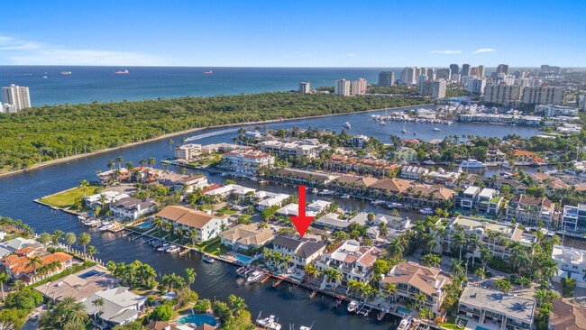 Photo - 2739 NE 15th St