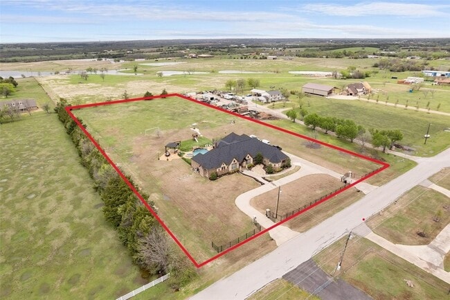 Photo - 16661 Valley View