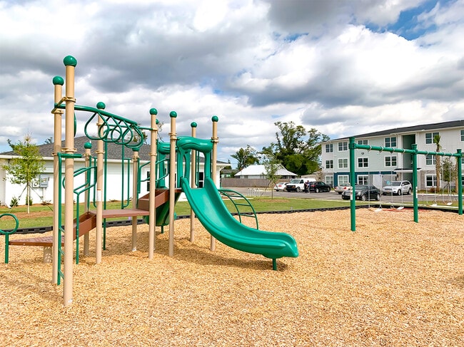 Photo - Springfield Crossings