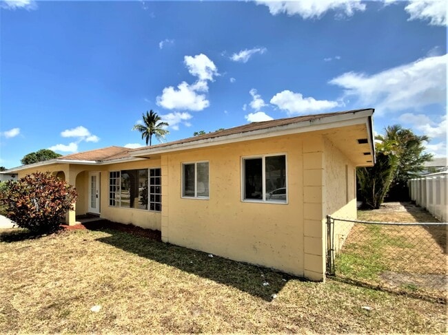 Photo - 10830 Stacey Ln